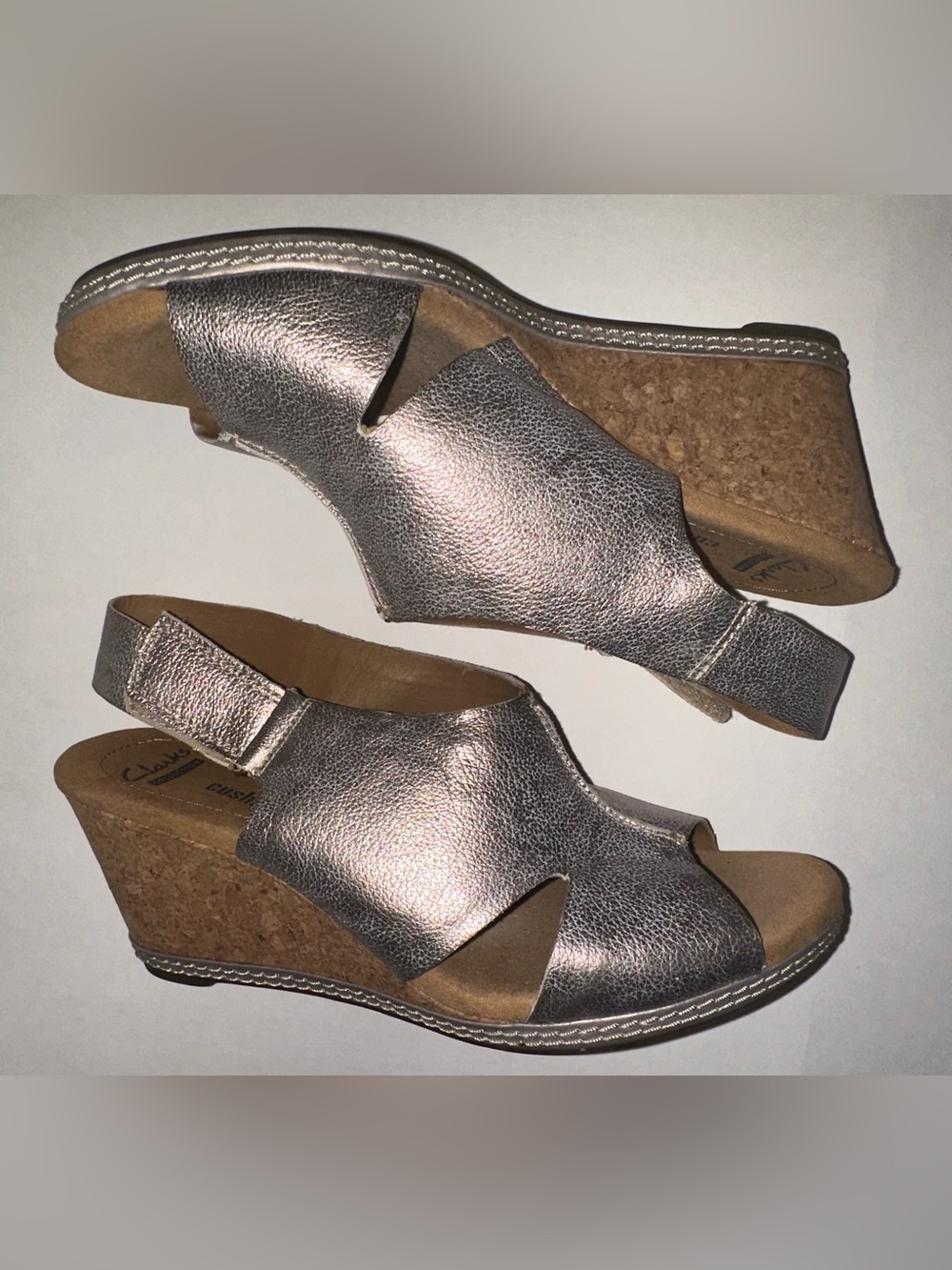 Clarks Helio Wedge Sandals Womens Size 8.5 M Silver Leather Slingback Cork Heels